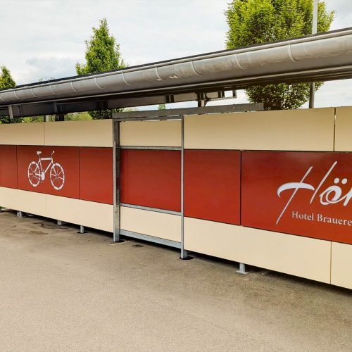 Außenansicht der abschließbaren Fahrradgarage